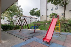 Image 30 - 872886