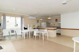 Image 34 - 872886