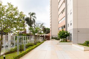 Image 27 - 820006