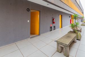 Image 21 - 862960