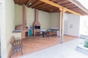 Image 23 - 334530