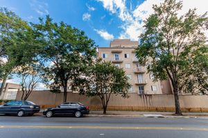Image 38 - 893755