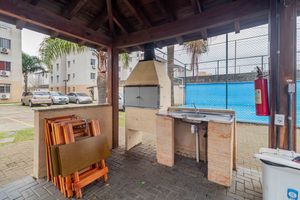 Image 32 - 896633