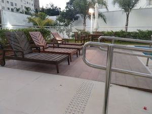 Image 142 - 860229