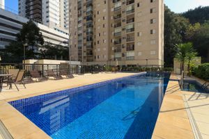 Image 33 - 874957