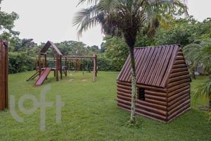 Image 30 - 882630