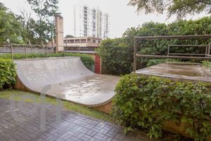 Image 69 - 882630