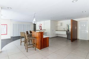 Image 61 - 928750