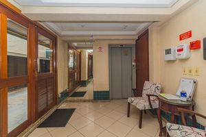 Image 18 - 855810