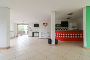 Image 16 - 871578