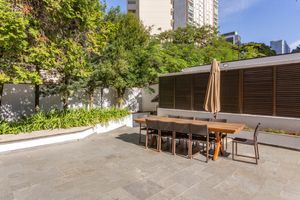 Image 11 - 24737