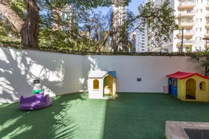 Image 14 - 24737