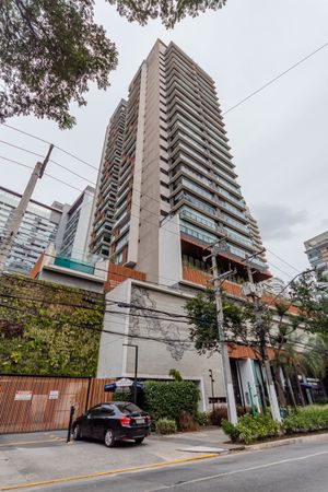 Image 30 - 858028
