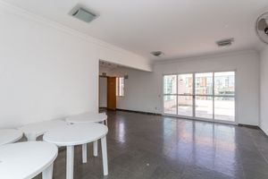 Image 38 - 813688
