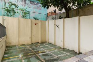 Image 44 - 890929