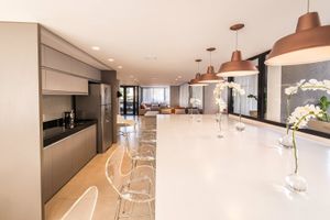 Image 18 - 924114