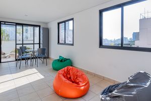 Image 30 - 885153