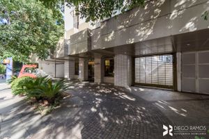 Image 25 - 206666