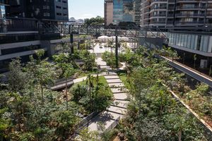 Image 9 - 939648