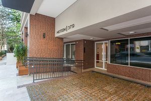 Image 4 - 25672