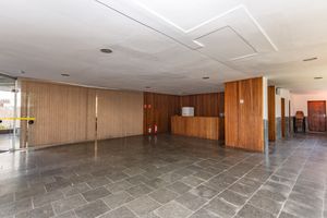 Image 36 - 592747