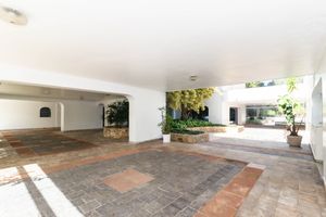 Image 42 - 878988