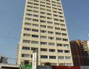 Image 32 - 919256