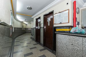 Image 22 - 931857