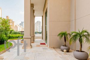 Image 10 - 25979