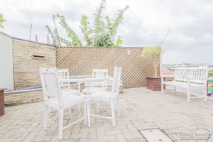 Image 35 - 858917