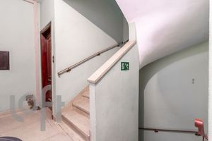 Image 11 - 848065