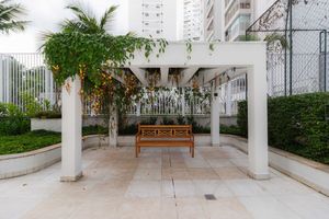 Image 22 - 853948