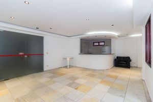 Image 31 - 314105