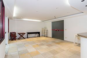 Image 32 - 314105