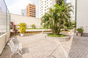 Image 61 - 325570