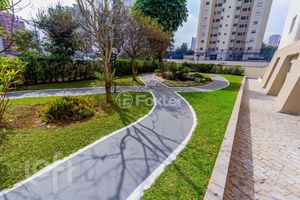 Image 102 - 605736
