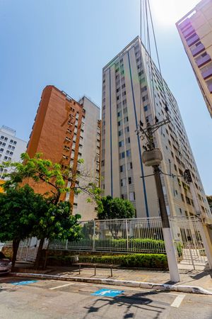 Image 30 - 875219