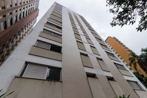 Image 35 - 915935