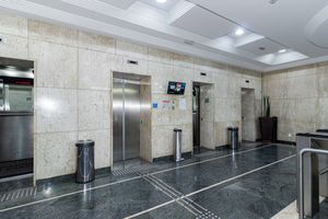 Image 23 - 918432