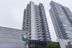 Image 18 - 874117
