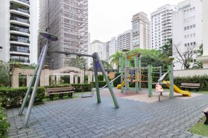 Image 58 - 882528