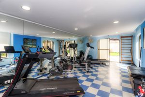 Image 8 - 886337