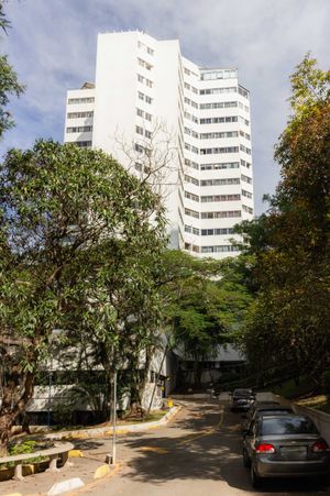 Image 30 - 877522