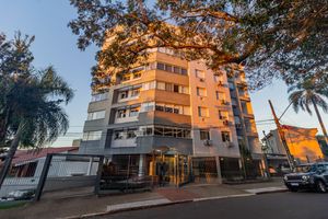 Image 23 - 875617