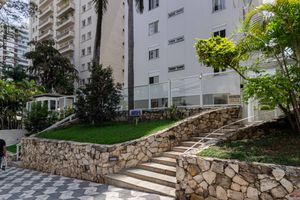 Image 30 - 921422