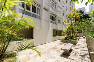 Image 33 - 921422