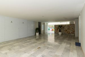 Image 37 - 921422