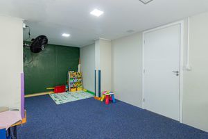 Image 39 - 921422