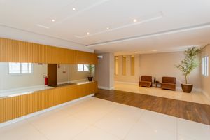 Image 35 - 895716