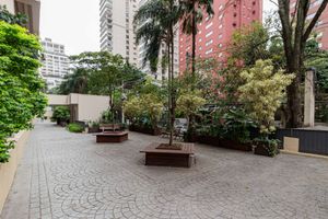 Image 44 - 898805